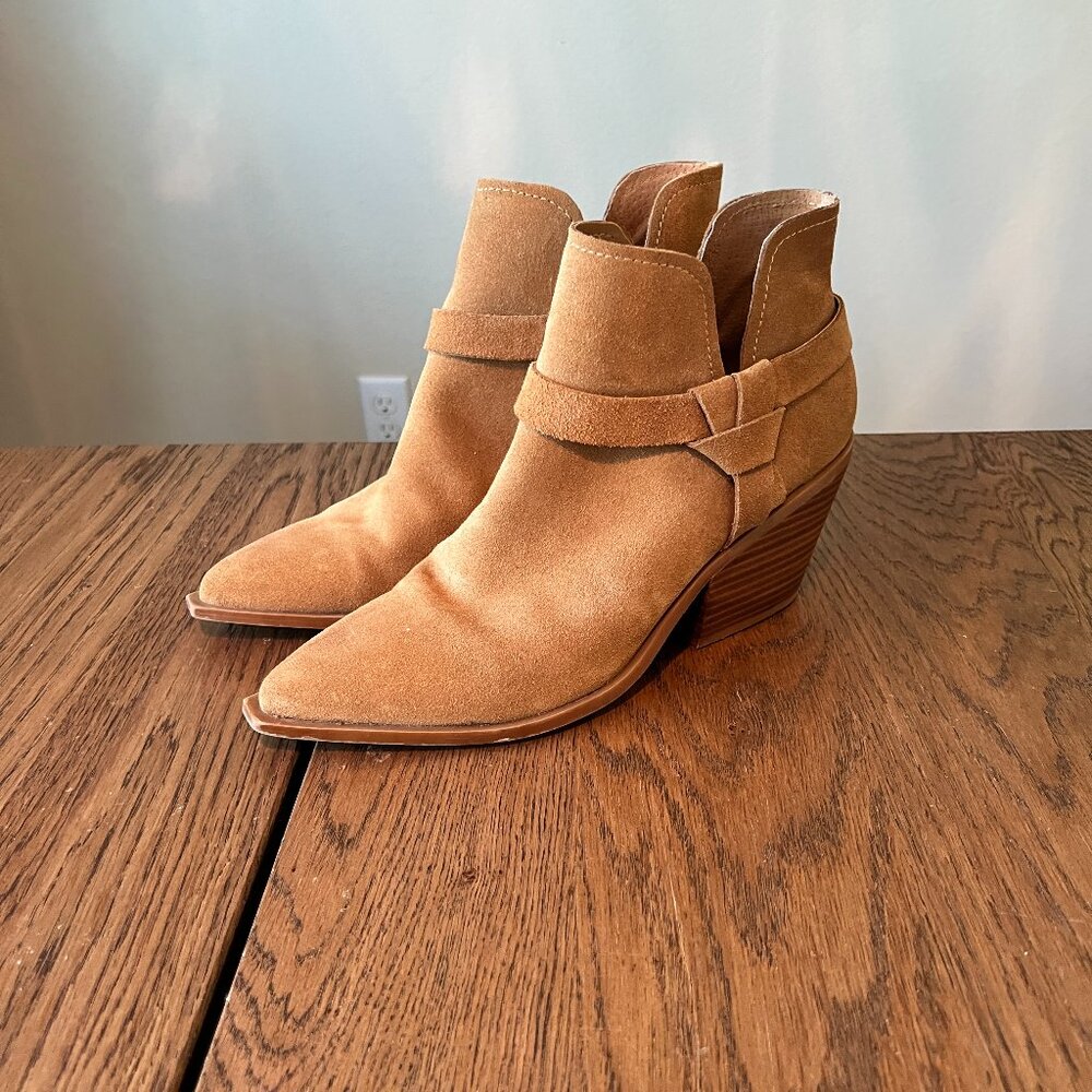 Dolce Vita Nayak Suede Booties